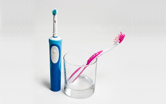 cepillo dental electrico y manual